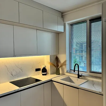 Lux By The Sea Apartment